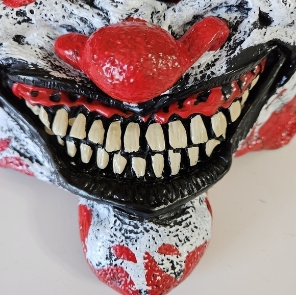 California Costumes Scary Clown Halloween Mask with Attached Wig - Picture 3 of 6